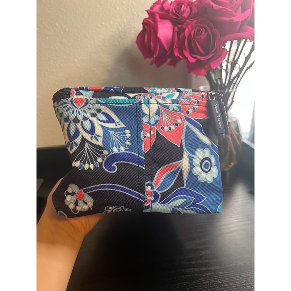 Vera Bradley Blue Lotus Floral Insulated Lunch Bag - Picture 8 of 11